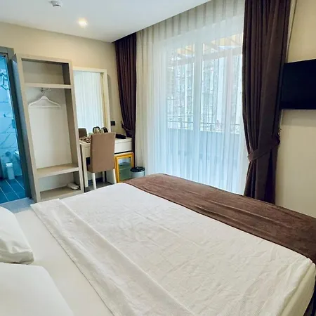 Hotel Toprak *